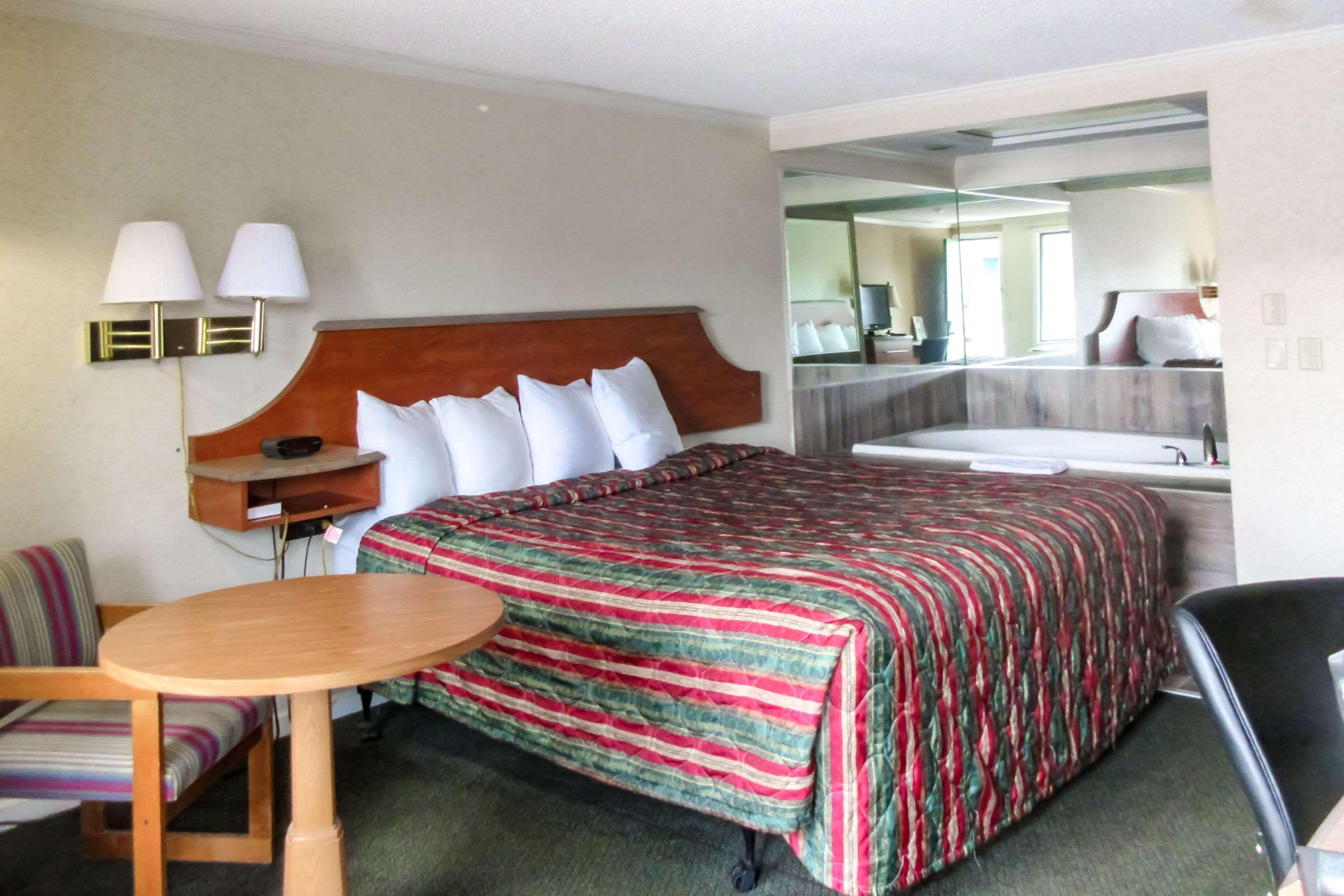 Days-Inn By Wyndham Liverpool-Syracuse Eksteriør bilde