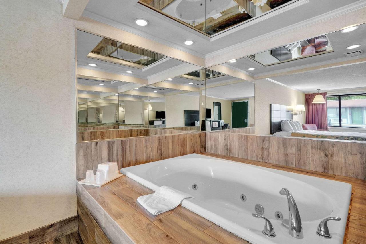 Days-Inn By Wyndham Liverpool-Syracuse Eksteriør bilde